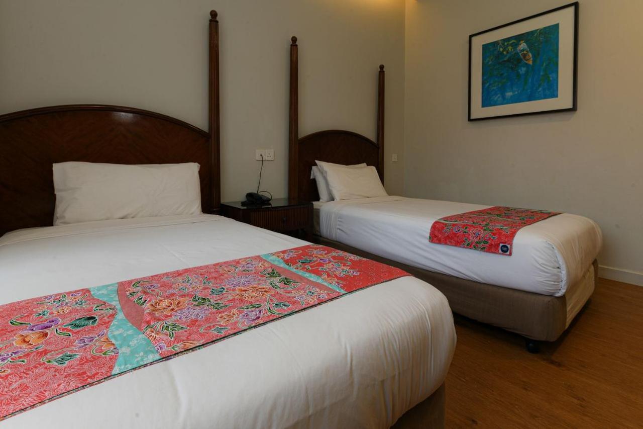 Adena Beach Resort Kuantan Exteriör bild
